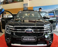 Ford Everest 2023 - Ford Everest Titanium 2 cầu, số tự động giảm mạnh tiền mặt tháng 3 giá 1 tỷ 452 tr tại Sóc Trăng