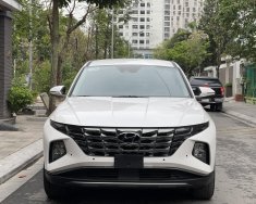 Hyundai Tucson 2022 - Màu trắng, biển Sài Gòn giá 1 tỷ 60 tr tại Hà Nội