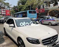Mercedes-Benz E250 Chính chủ bán xe Mec E250 2017 odo 2v5, màu trắng 2017 - Chính chủ bán xe Mec E250 2017 odo 2v5, màu trắng giá 1 tỷ 299 tr tại Hà Nội