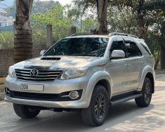 Toyota Fortuner 2015 - Màu bạc số sàn giá 630 triệu tại Sơn La