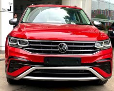 Volkswagen Tiguan 2023 - Nhập khẩu Mỹ, màu đỏ cực đẹp, sang trọng, ưu đãi lên đến hàng trăm triệu tiền mặt, cam kết tốt nhất giá thị trường giá 1 tỷ 799 tr tại Tp.HCM