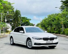 BMW 520i 2019 - Bán bmw 520i trắng kem model 2019 siêu lướt giá 1 tỷ 339 tr tại Tp.HCM