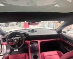Porsche Taycan 2021 - Màu trắng, nội thất đỏ giá 4 tỷ 668 tr tại Hà Nội