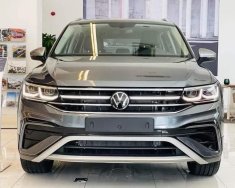 Volkswagen Tiguan 2023 - Nhập khẩu Mỹ, màu xám cực đẹp, sang trọng, ưu đãi lên đến hàng trăm triệu tiền mặt, cam kết tốt nhất giá thị trường giá 1 tỷ 499 tr tại Tp.HCM