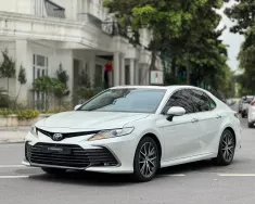 Toyota Camry 2022 - Đẹp xuất sắc Camry 2.5Q/SX 2022, đăng ký 2023, 1 chủ sd, xuất hóa đơn 500 triệu. giá 1 tỷ 165 tr tại Hà Nội