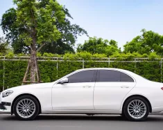 Mercedes-Benz E200 Exclusive 2022 - Bán xe Mercedes Exclusive 2022, màu trắng giá 1 tỷ 699 tr tại Hà Nội