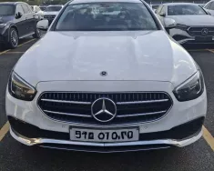 Mercedes-Benz E180 Facelift 2022 - Cần bán Mercedes Facelift 2022, màu trắng giá 1 tỷ 399 tr tại Hà Nội