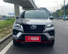 Toyota Fortuner 2.4G AT 2021 giá 900 triệu tại Tp.HCM