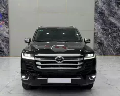 Toyota Land Cruiser LC300 2024 -  1/12 Toyota Land Cruiser LC300 2024 siêu lướt 8000 Km, lên full Trung Đông giá 5 tỷ 590 tr tại Hà Nội