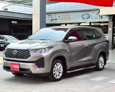 Toyota Innova 2025 - Innova Cross V 2025 ♦  Màu Nâu ► Giá bán 830tr có thương lượng giá 830 triệu tại Tp.HCM