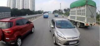 Lái xe ngược chiều trên cao tốc, chủ ô tô giải thích do 'nhầm đường'