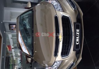 Chevrolet Cruze LS 2016 - Cần bán Chevrolet Cruze LS 2016, màu vàng