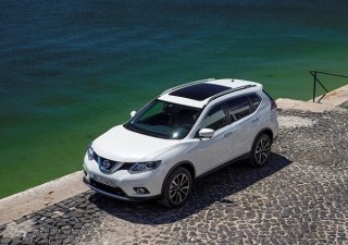 Nissan X trail SV 2016 - Cần bán Nissan X trail SV đời 2016, màu trắng, giá chỉ 999 triệu