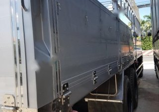 Hino 500 Series 15T7 2010 - Cần bán xe cũ Hino 500 Series 15T7 năm 2010, màu bạc, giá tốt