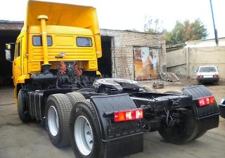 CMC VB750 2017 - Tặng thay nhớt cả năm miễn phí khi mua xe đầu kéo Kamaz 6460 màu trắng, 3 chỗ ngồi