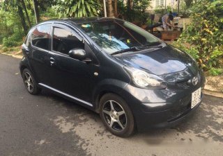 Toyota Aygo 2006 - Bán xe cũ Toyota Aygo đời 2006, màu đen, xe nhập số sàn, 260 triệu