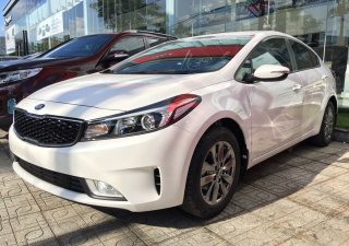 Kia Cerato 1.6 MT 2017 - Kia Gò Vấp - Cerato 1.6 MT 2017 mới 100% - Thiết kế thể thao - Nội thất đầy đủ - Hỗ trợ trả góp - LH 0938.906.283