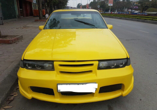 Ford Mustang 2000 - Bán xe Ford Mustang sản xuất 2000 màu vàng, 89 triệu, xe nhập