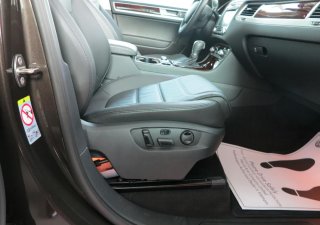 Volkswagen Toquareg 2016 - Cần bán Volkswagen Toquareg đời 2016, màu đen, nhập khẩu