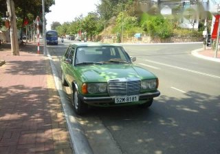 Mercedes-Benz E230 230e 1984 - Bán xe Mercedes-Benz E230 đời 1984, xe gia đình đi, giá tốt