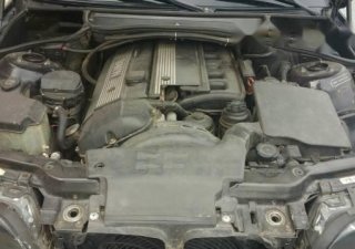 BMW 3 Series 325i 2005 - Cần bán BMW 3 Series 325i, đời 2005, số tự động