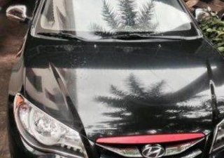 Hyundai Avante  MT 2011 - Bán xe cũ chính chủ Hyundai Avante MT 2011, màu đen, 420 triệu