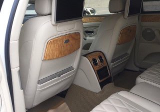 Bentley Continental Flying Spur 2014 - Bán ô tô Bentley Continental Flying Spur sản xuất 2014, màu trắng, nhập khẩu nguyên chiếc