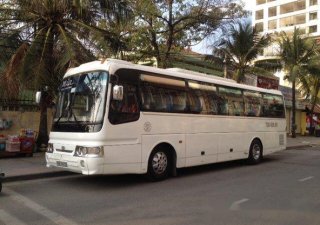Hyundai Universe 2001 - Bán xe Hyundai Universe đời 2001, màu trắng, nhập khẩu nguyên chiếc số sàn giá cạnh tranh