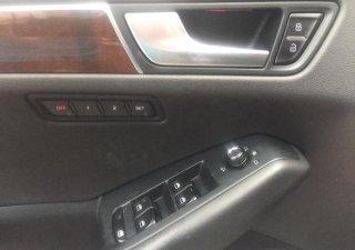 Audi Quattro Q5 2.0T  Premium 2011 - Cần bán lại xe Audi Quattro Q5 2.0T  Premium năm 2011, màu đen, nhập khẩu