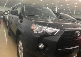 Toyota 4 Runner SR5 2016 - Bán Toyota 4Runner sản xuất tại Mỹ, màu đen, mới 100%, giao ngay xe và giấy tờ