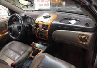 Nissan Sunny 2000 - Cần bán xe Nissan Sunny sản xuất 2000, giá tốt