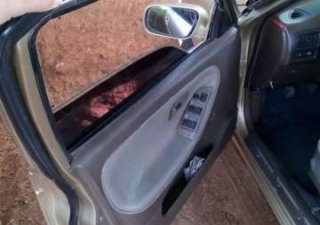 Nissan Sunny   1990 - Bán Nissan Sunny đời 1990, màu vàng