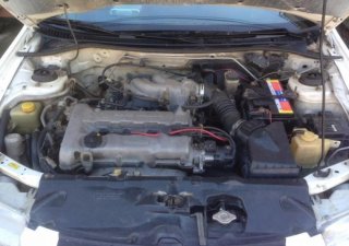 Mazda 323F 1999 - Cần bán xe Mazda 323F đời 1999, màu trắng, nhập khẩu nguyên chiếc chính chủ