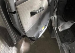 Xe tải 500kg - dưới 1 tấn   2015 - Bán xe tải 7,7 tạ đời 2015, màu bạc, nhập khẩu