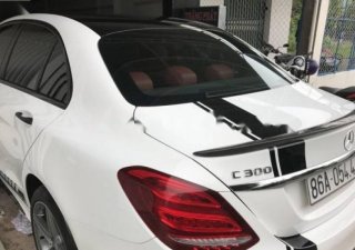 Mercedes-Benz C class C300 AMG 2016 - Cần bán lại xe Mercedes C300 AMG đời 2016, màu trắng