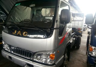 2017 - Mua bán xe tải JAC 2 tấn thùng bạt/ thùng lửng/ kín dài 4m. Trả góp 90% giá trị xe