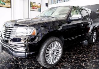 Lincoln Navigator LWB 2017 - Cần bán Lincoln Navigator LWB đời 2017, màu đen, xe nhập