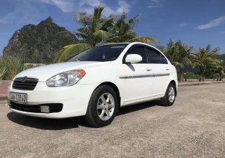 Hyundai Verna   2009 - Bán ô tô Hyundai Verna 2009, màu trắng, 220 triệu