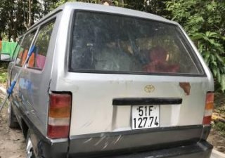 Toyota Van 1995 - Cần bán gấp Toyota Van đời 1995, màu bạc