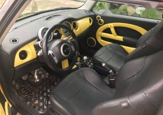 Mini Cooper   S   2004 - Bán Mini Cooper S đời 2004, màu vàng, nhập khẩu nguyên chiếc