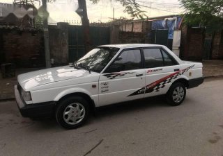 Nissan Sunny 1988 - Bán Nissan Sunny sản xuất 1988, màu trắng, nhập khẩu Nhật Bản