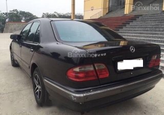 Mercedes-Benz E class E240 2001 - Cần bán Mercedes E240 đời 2001, giá hữu nghị 120 tr
