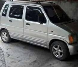 Suzuki Wagon R 2004 - Cần bán gấp Suzuki Wagon R 2004, màu bạc, giá chỉ 107 triệu