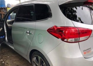 Kia Rondo 2015 - Cần bán gấp Kia Rondo đời 2015, màu bạc