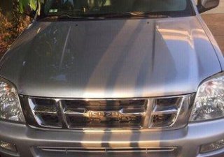 Isuzu Dmax 2005 - Bán Isuzu Dmax đời 2005, màu xám số sàn, giá 275tr
