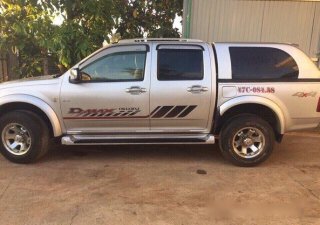 Isuzu Dmax 2005 - Bán Isuzu Dmax đời 2005, màu xám số sàn, giá 275tr