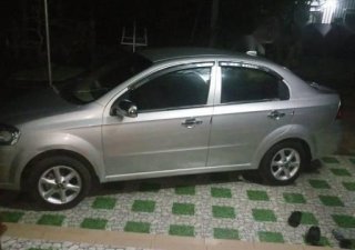 Chevrolet Aveo 2012 - Cần bán Chevrolet Aveo sản xuất 2012, màu bạc