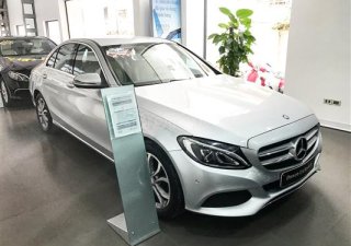 Mercedes-Benz C200 2016 - Cần bán lại xe Mercedes C200 đời 2016, màu trắng