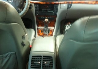 Mercedes-Benz E class E200 2004 - Cần bán Mercedes E200 đời 2004, màu đen xe gia đình