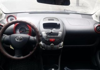 Toyota Aygo 1.0 AT 2011 - Cần bán Toyota Aygo 1.0 AT đời 2011, màu đỏ, nhập khẩu nguyên chiếc số tự động, giá chỉ 330 triệu
